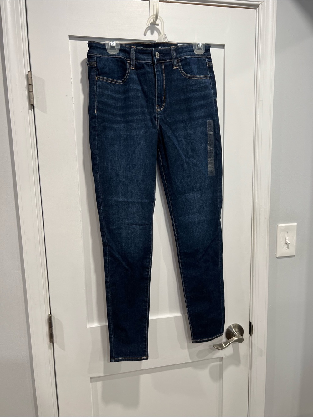 American Eagle Outfitters Women’s Dark Blue High-Rise Skinny Jeans